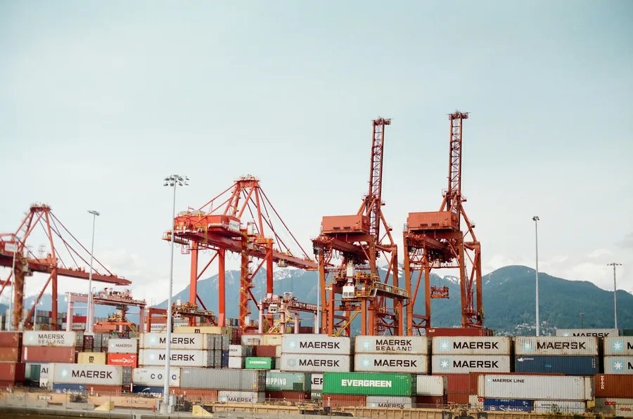 Harbour horizon and maritime operations
